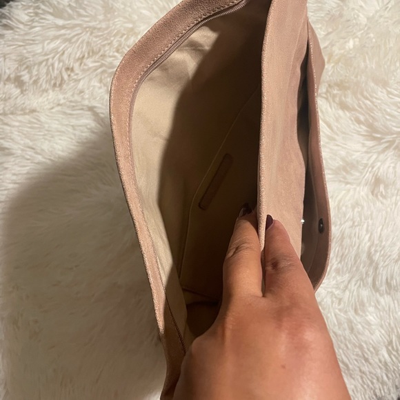 Oversized Clutch - Picture 6 of 10